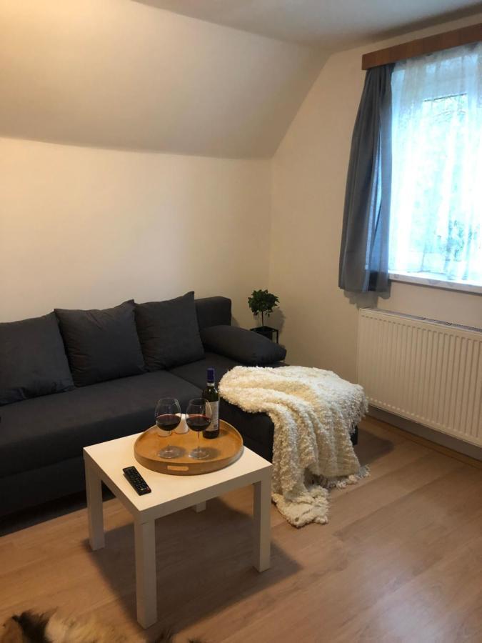Apartmany Jevany Bagian luar foto