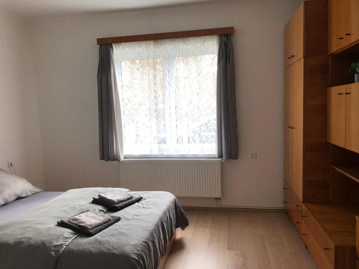 Apartmany Jevany Bagian luar foto