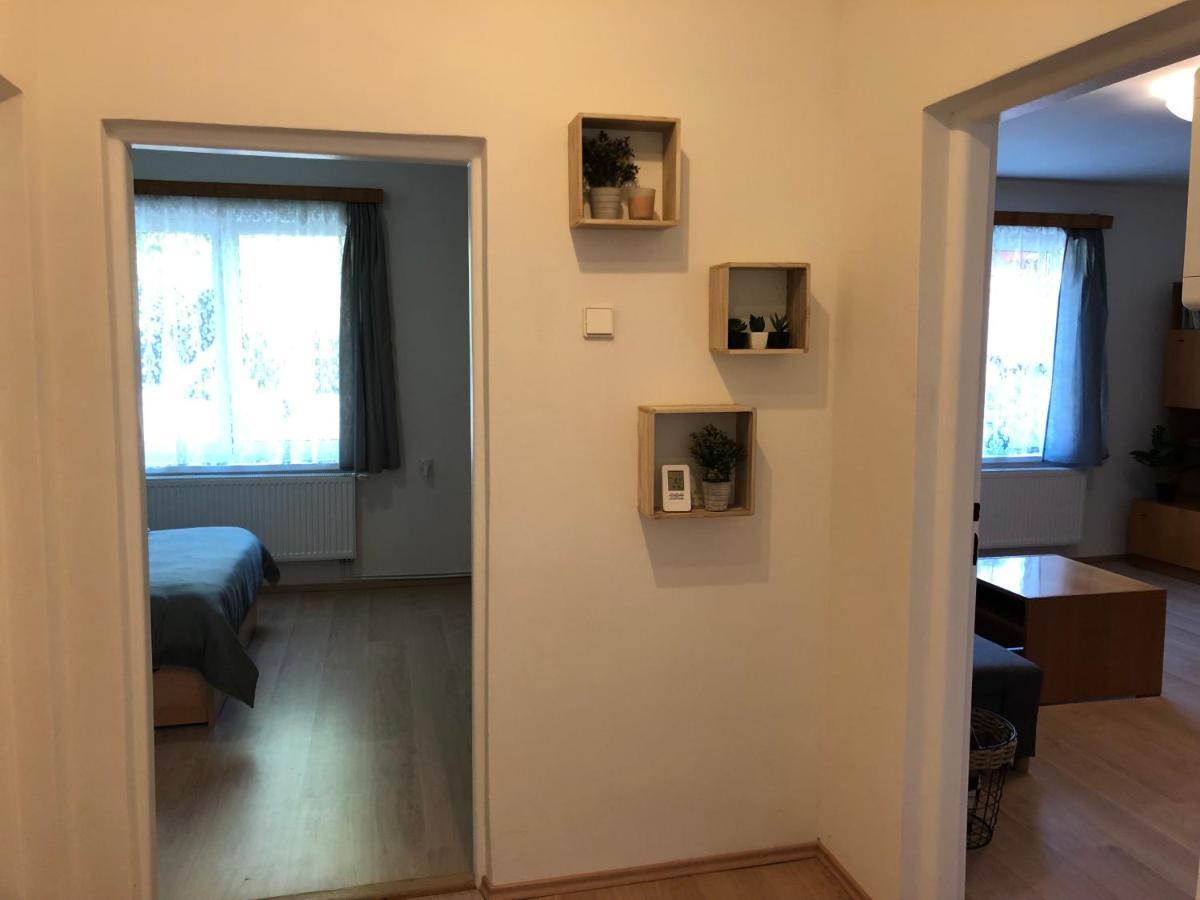 Apartmany Jevany Bagian luar foto